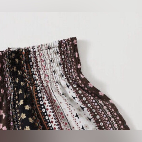 Shein Curve Shirred Waist Graphic 1XL Shorts - Picture 5 of 6